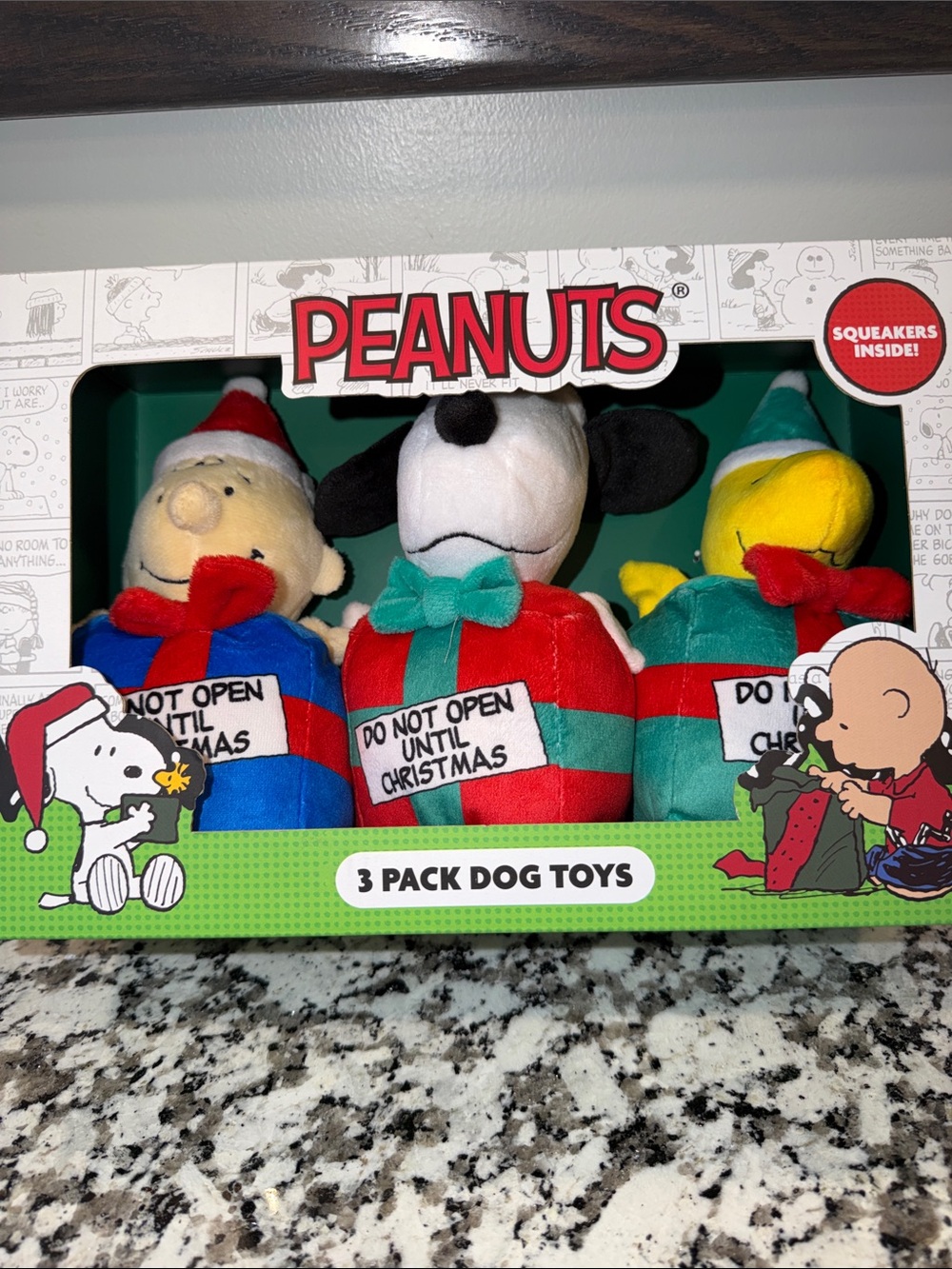 NWT Peanuts Dog Toys in Gift Box Snoopy Woodstock Charlie Brown